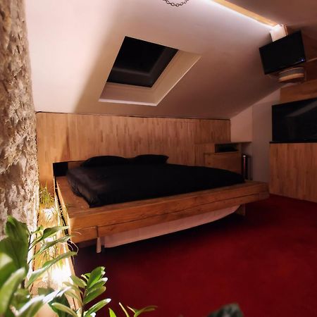Hostel Les Cordees Liees Albi Bagian luar foto