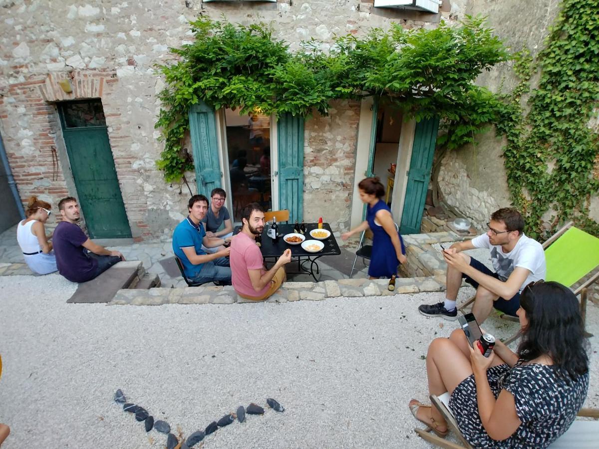 Hostel Les Cordees Liees Albi Bagian luar foto