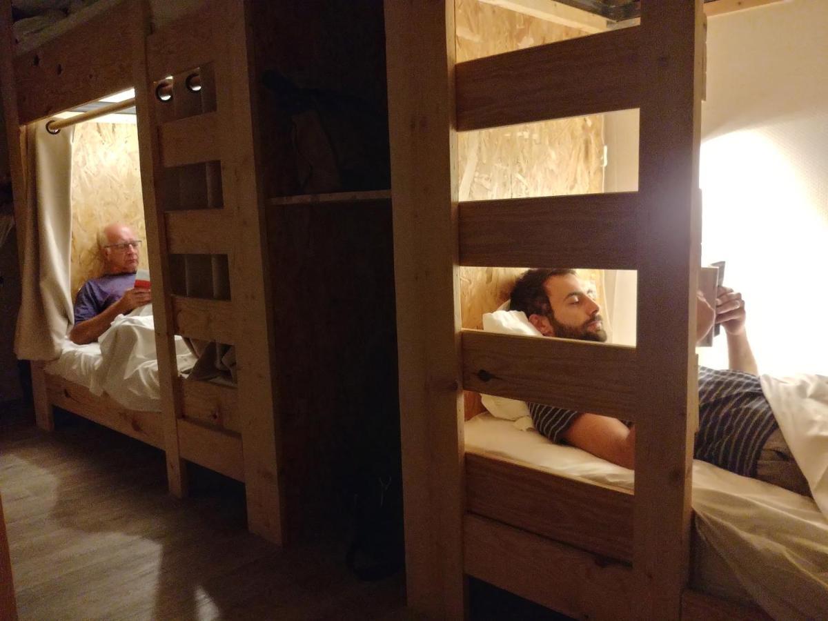 Hostel Les Cordees Liees Albi Bagian luar foto