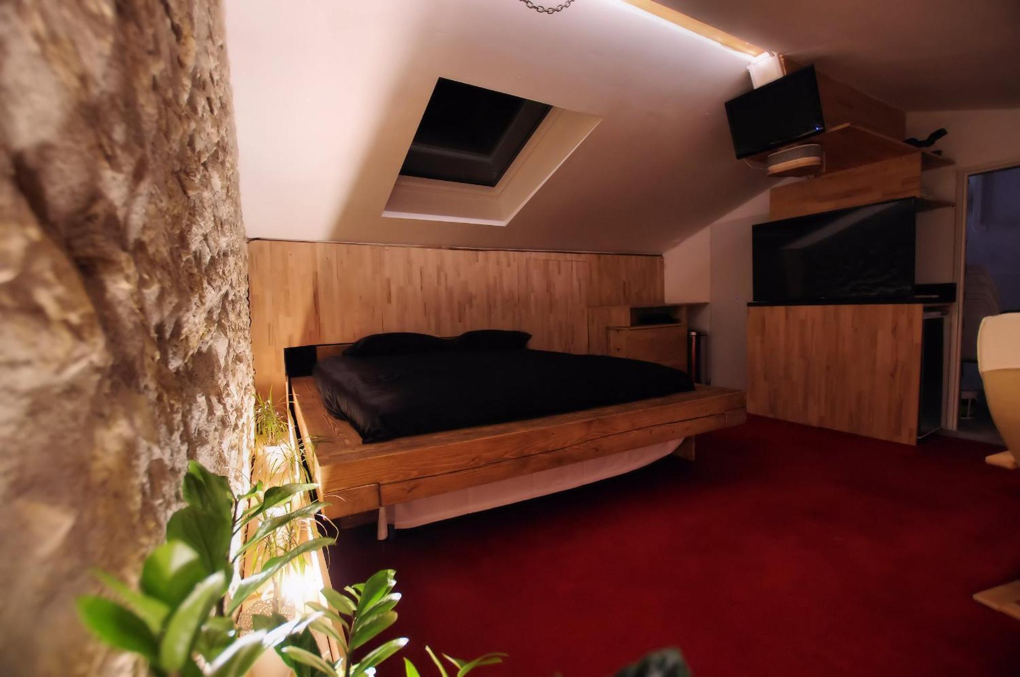 Hostel Les Cordees Liees Albi Bagian luar foto