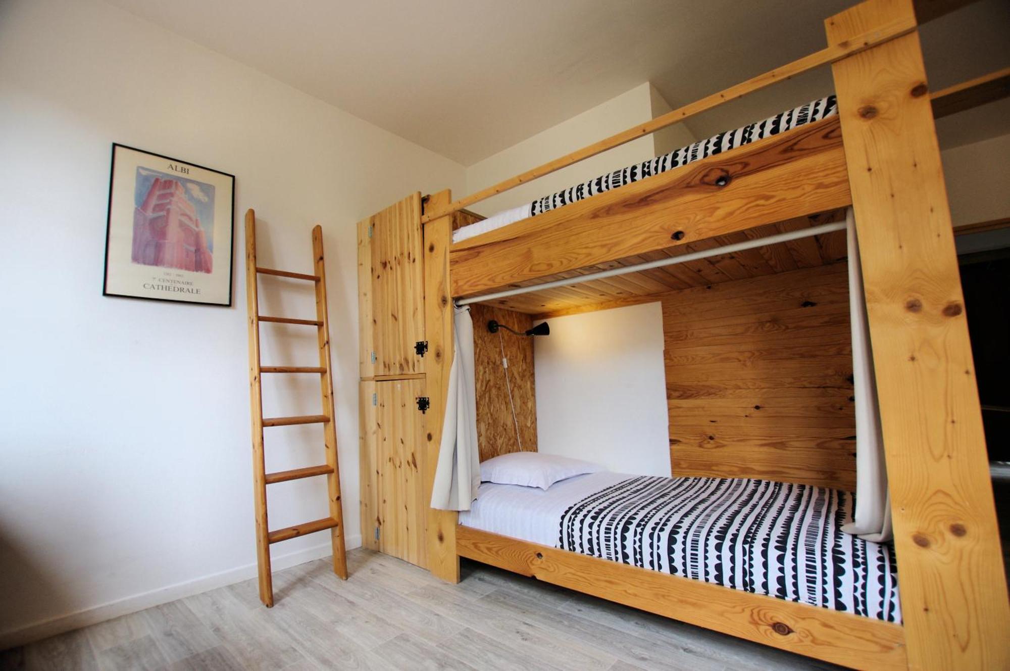Hostel Les Cordees Liees Albi Bagian luar foto