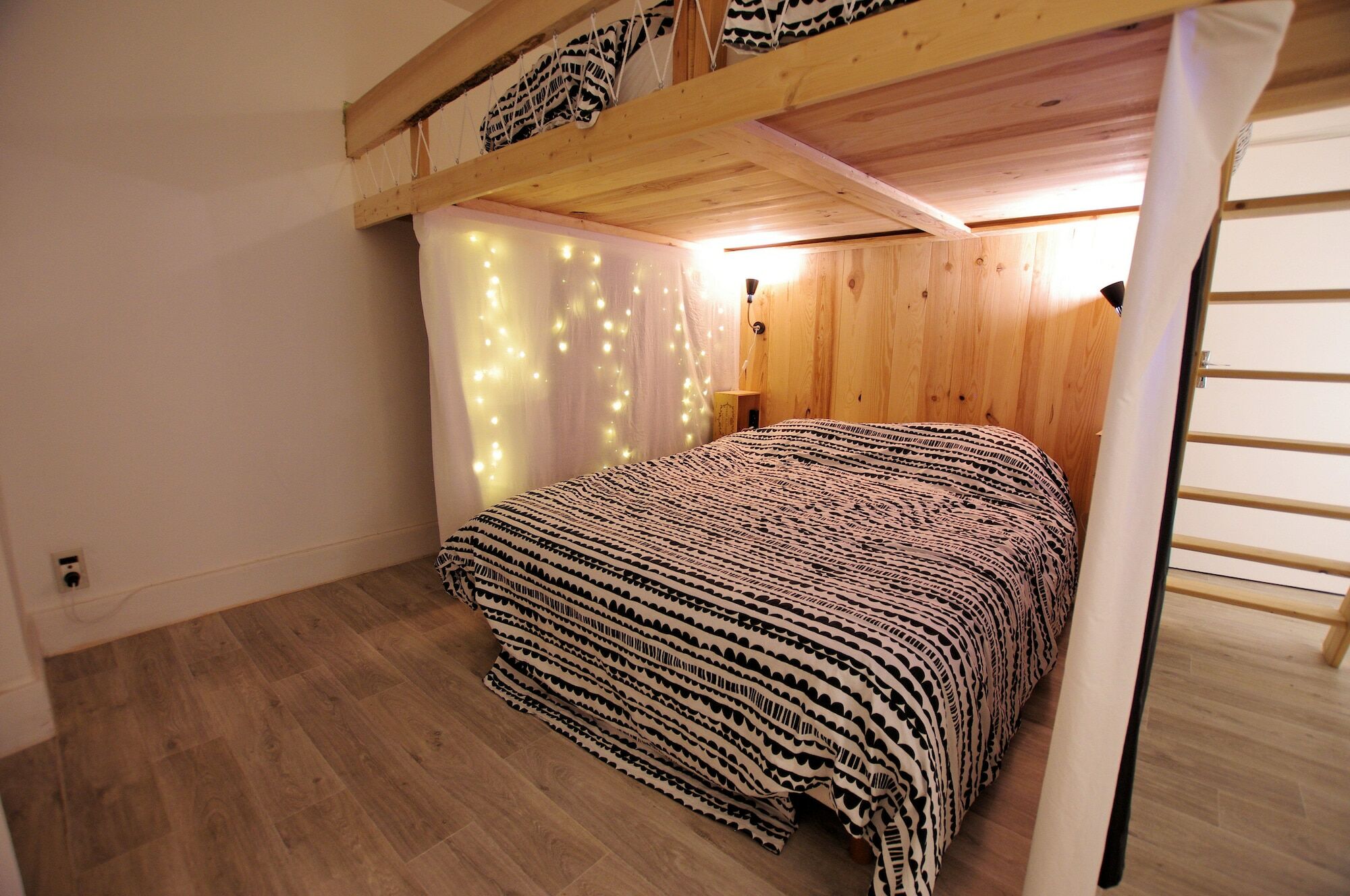 Hostel Les Cordees Liees Albi Bagian luar foto